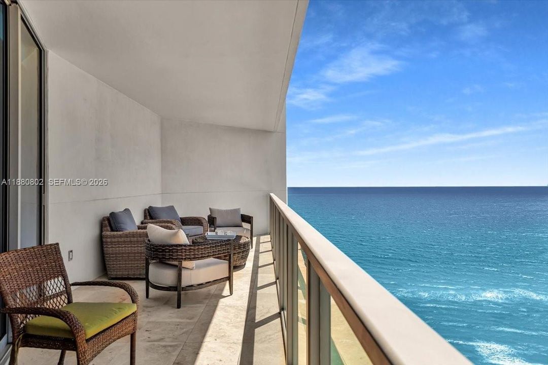 For Sale: $1,895,000 (3 beds, 3 baths, 2627 Square Feet)