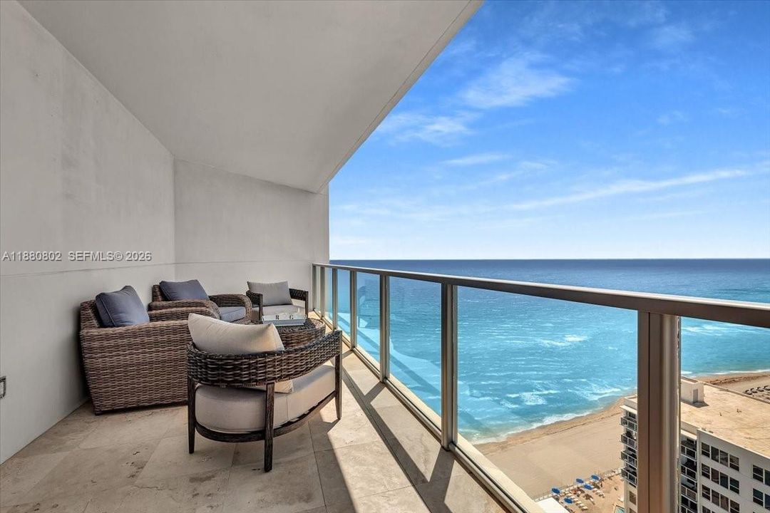 For Sale: $1,895,000 (3 beds, 3 baths, 2627 Square Feet)