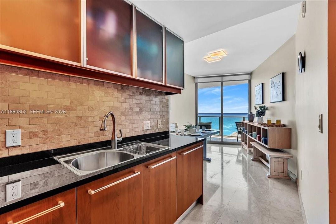 For Sale: $1,895,000 (3 beds, 3 baths, 2627 Square Feet)