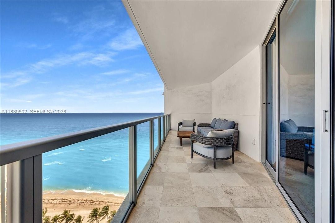 For Sale: $1,895,000 (3 beds, 3 baths, 2627 Square Feet)