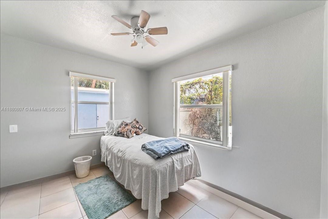 For Sale: $500,000 (4 beds, 2 baths, 1254 Square Feet)