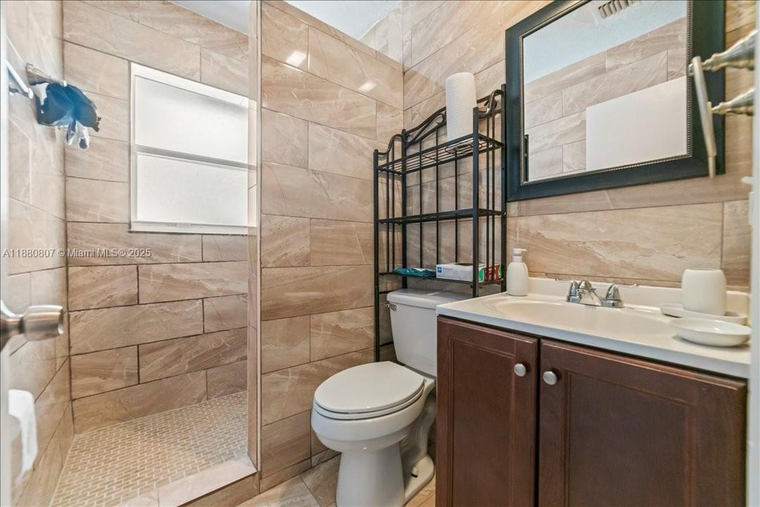 For Sale: $500,000 (4 beds, 2 baths, 1254 Square Feet)