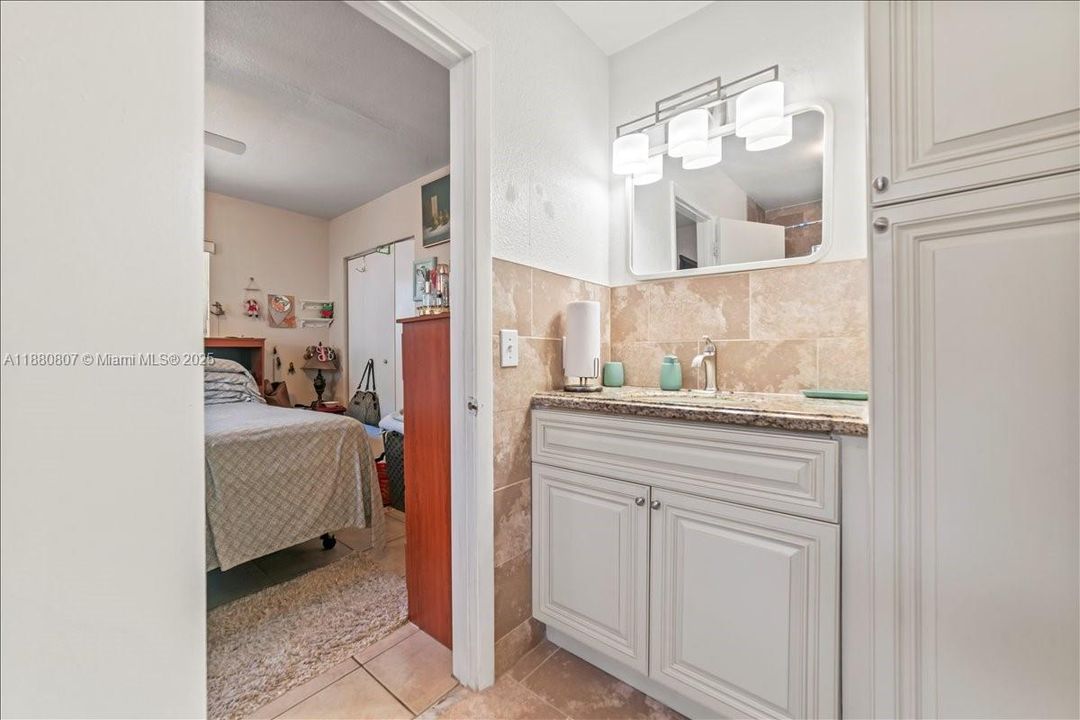 For Sale: $500,000 (4 beds, 2 baths, 1254 Square Feet)