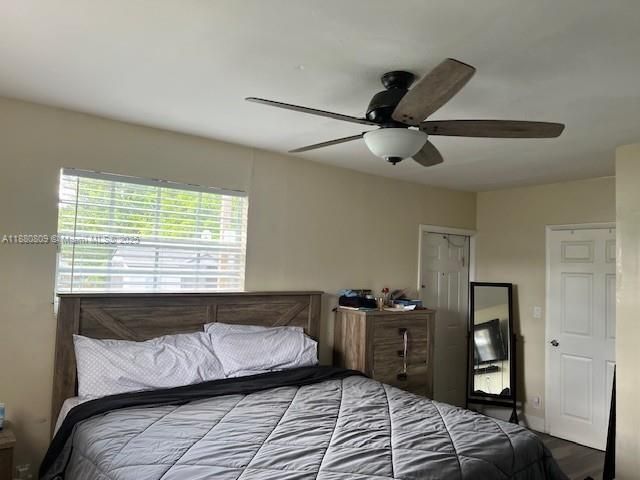 Под контрактом: $425,000 (4 спален, 2 ванн, 1277 Квадратных фут)