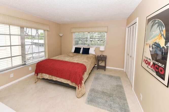 300 John F Kennedy Dr Apt 208-small-016-