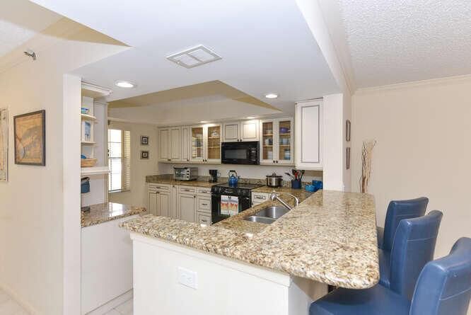 300 John F Kennedy Dr Apt 208-small-021-
