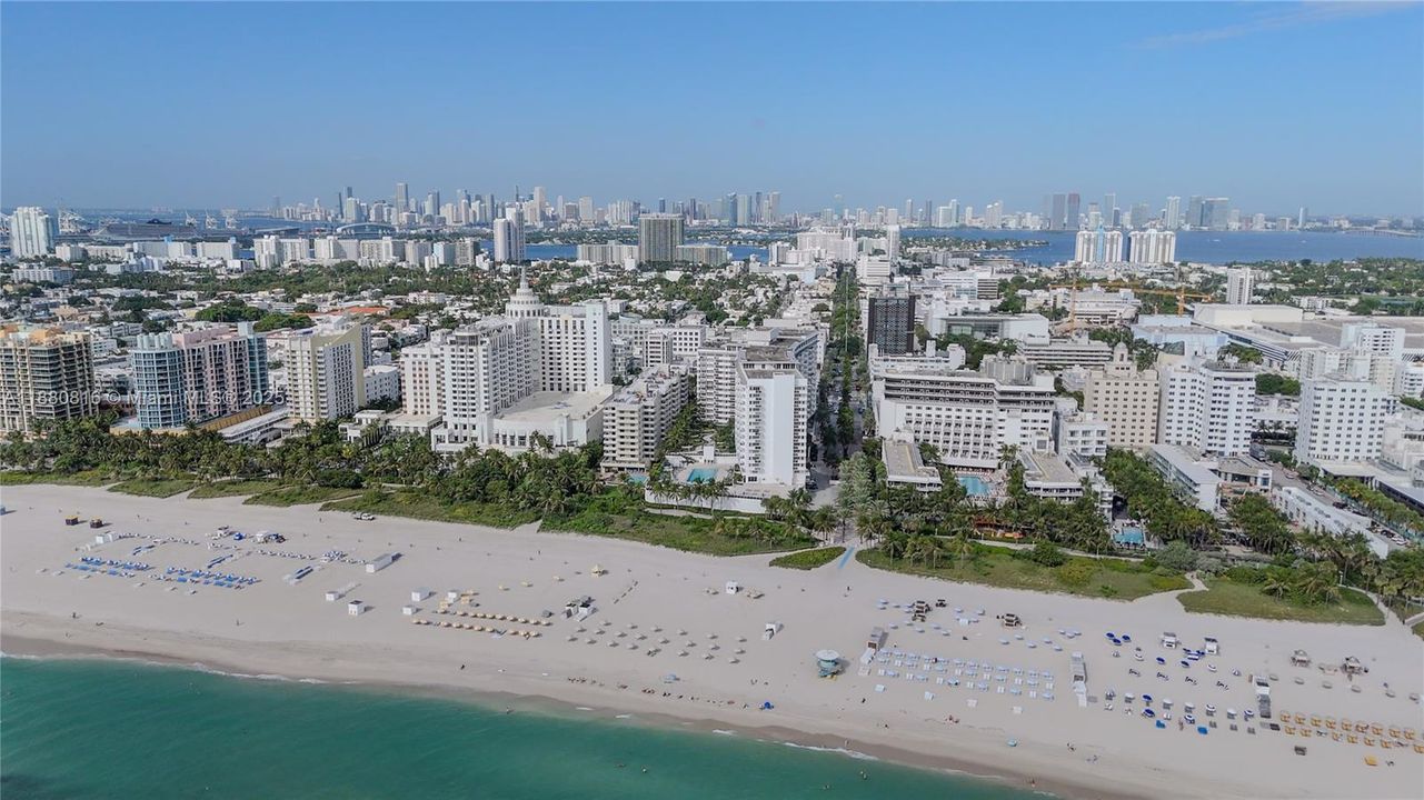 待售: $774,000 (1 贝兹, 1 浴室, 890 平方英尺)