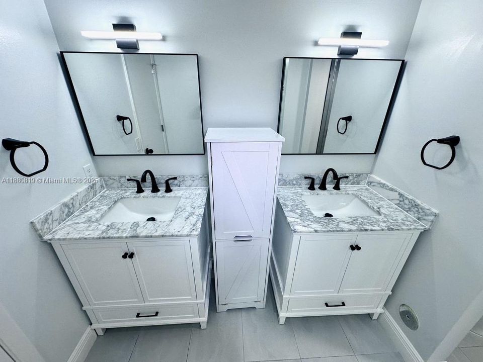 合同活跃: $218,933 (2 贝兹, 2 浴室, 1100 平方英尺)