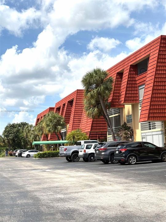 Vendido Recientemente: $190,000 (2 camas, 2 baños, 1030 Pies cuadrados)