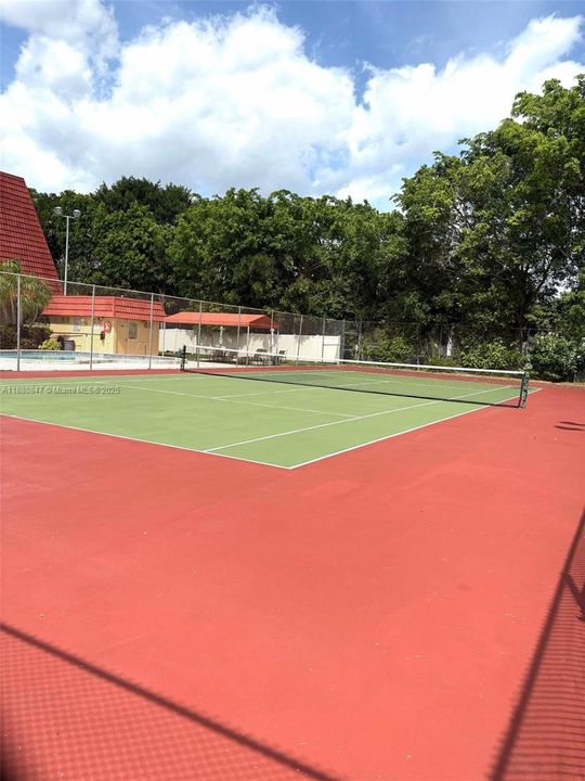 Vendido Recientemente: $190,000 (2 camas, 2 baños, 1030 Pies cuadrados)