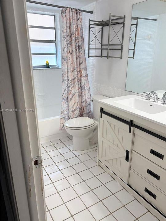 Vendido Recientemente: $190,000 (2 camas, 2 baños, 1030 Pies cuadrados)