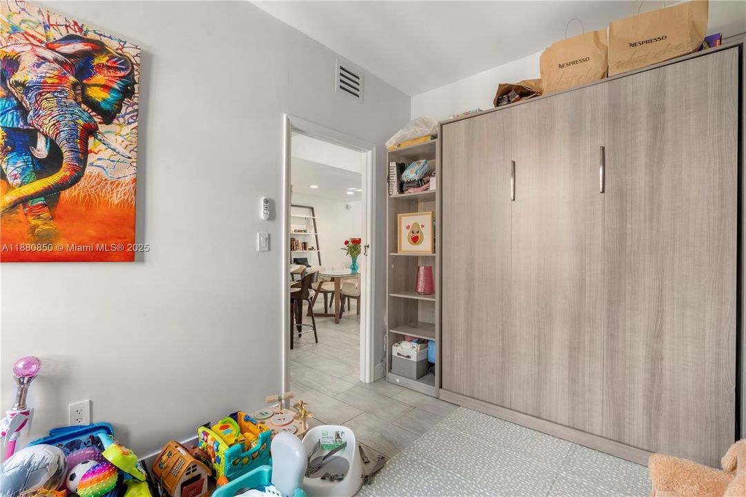 待售: $595,000 (4 贝兹, 3 浴室, 1481 平方英尺)