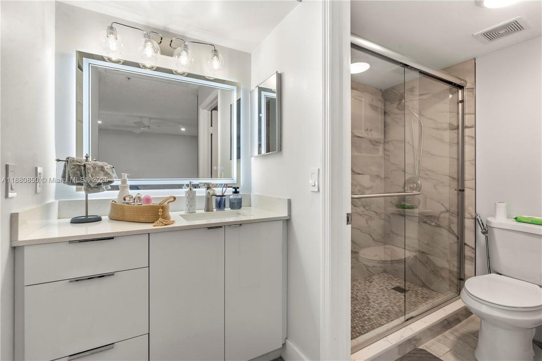 待售: $595,000 (4 贝兹, 3 浴室, 1481 平方英尺)