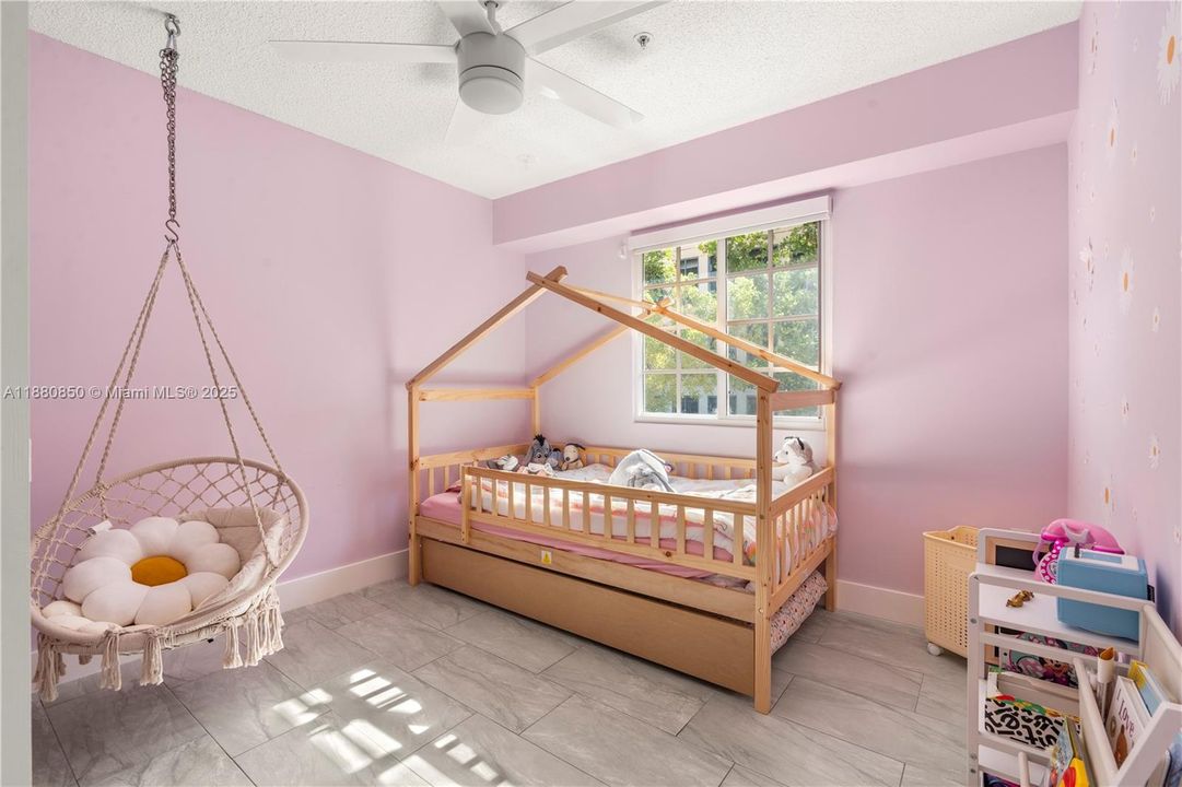 待售: $595,000 (4 贝兹, 3 浴室, 1481 平方英尺)