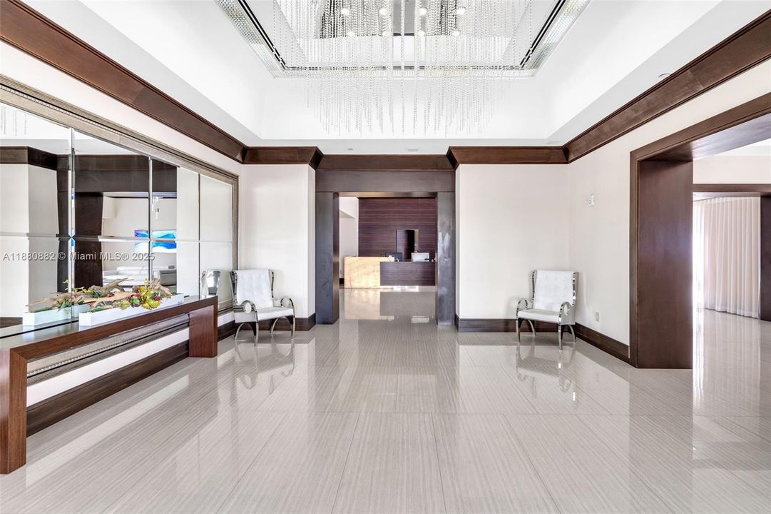 待售: $1,100,000 (2 贝兹, 2 浴室, 1460 平方英尺)