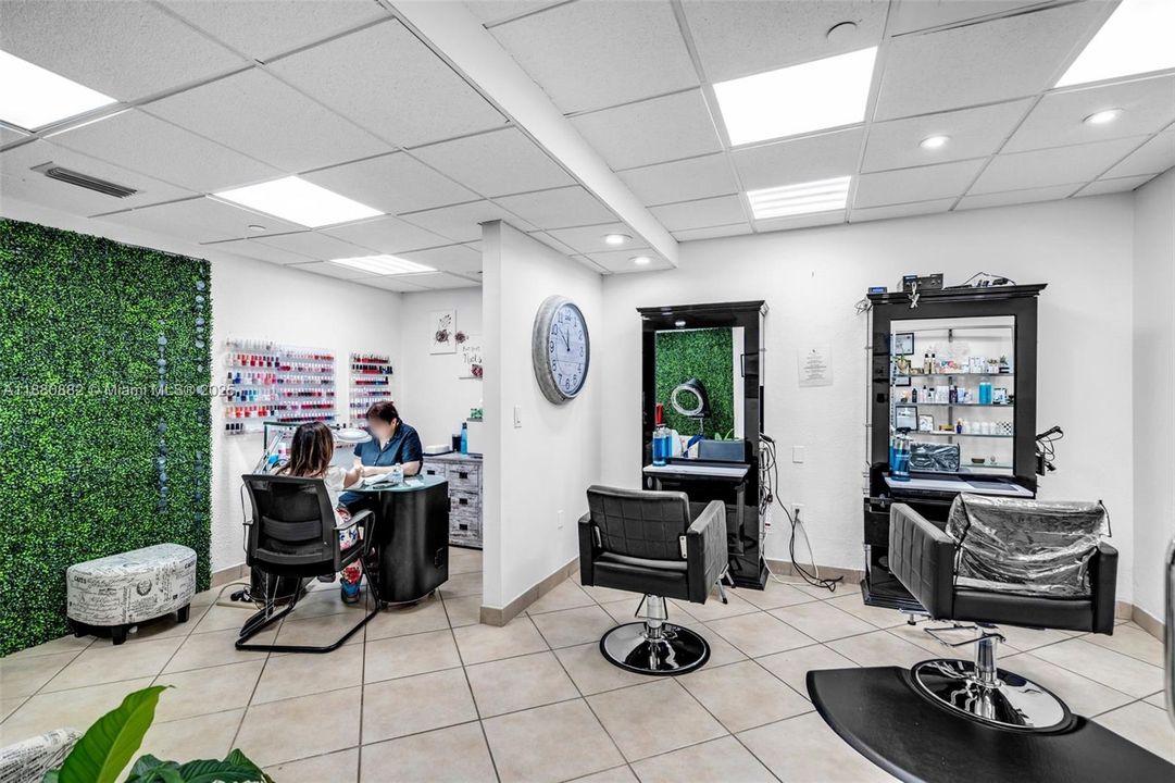 待售: $1,100,000 (2 贝兹, 2 浴室, 1460 平方英尺)