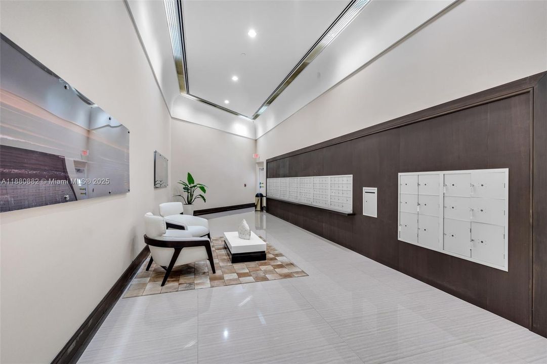 待售: $1,100,000 (2 贝兹, 2 浴室, 1460 平方英尺)