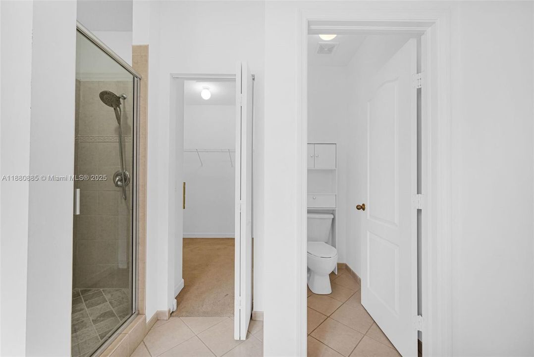 合同活跃: $750,000 (4 贝兹, 3 浴室, 2626 平方英尺)