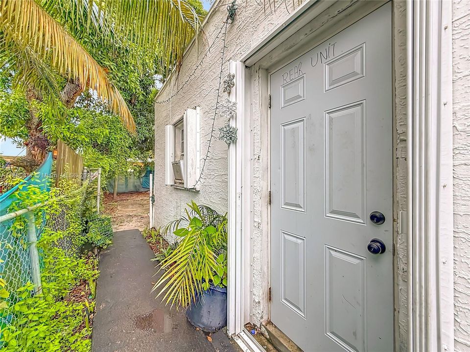 Vendido Recientemente: $649,900 (2 camas, 1 baños, 1715 Pies cuadrados)