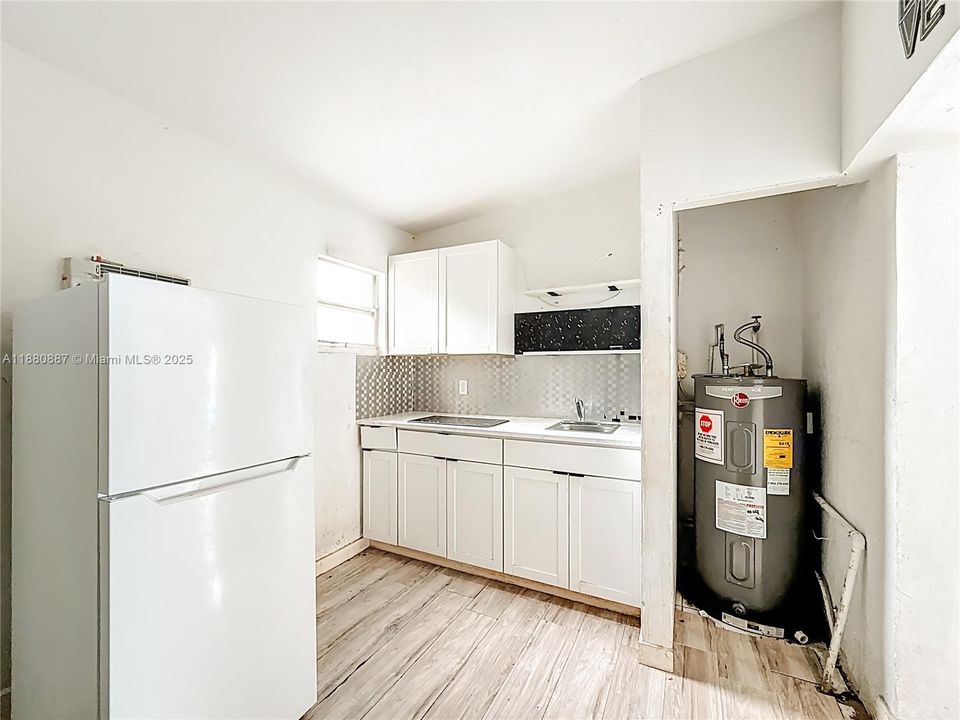 Vendido Recientemente: $649,900 (2 camas, 1 baños, 1715 Pies cuadrados)