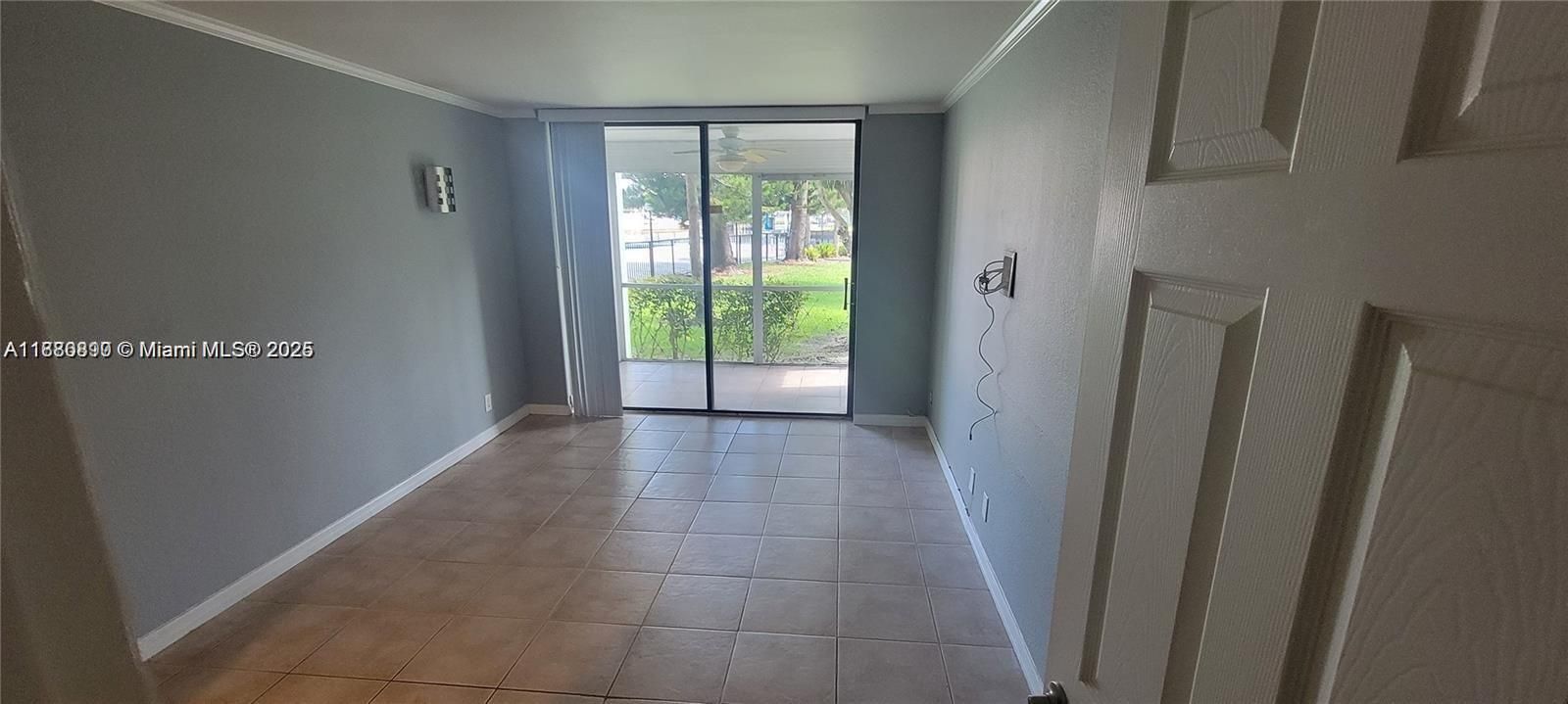 На продажу: $174,999 (1 спален, 1 ванн, 780 Квадратных фут)