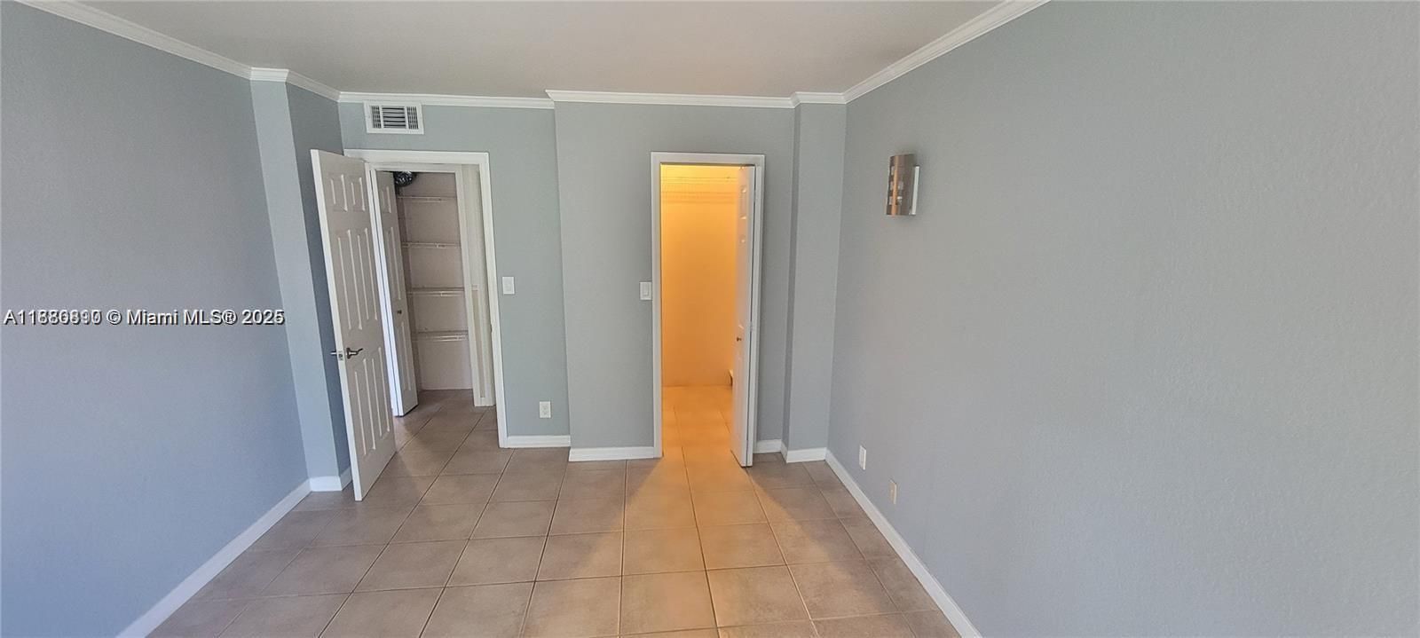 На продажу: $174,999 (1 спален, 1 ванн, 780 Квадратных фут)