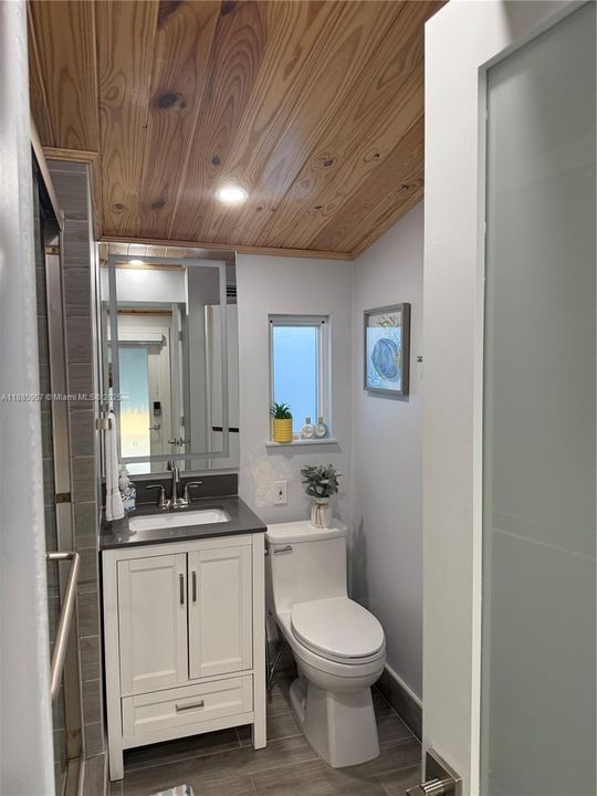 待售: $545,000 (1 贝兹, 1 浴室, 0 平方英尺)