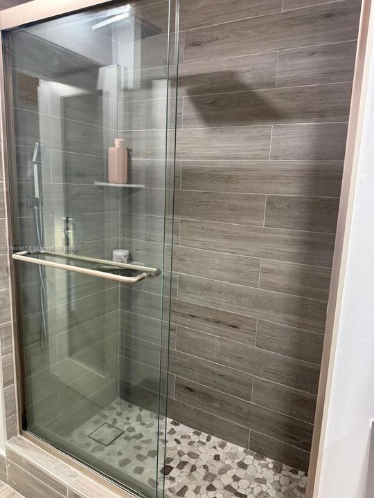 待售: $545,000 (1 贝兹, 1 浴室, 0 平方英尺)