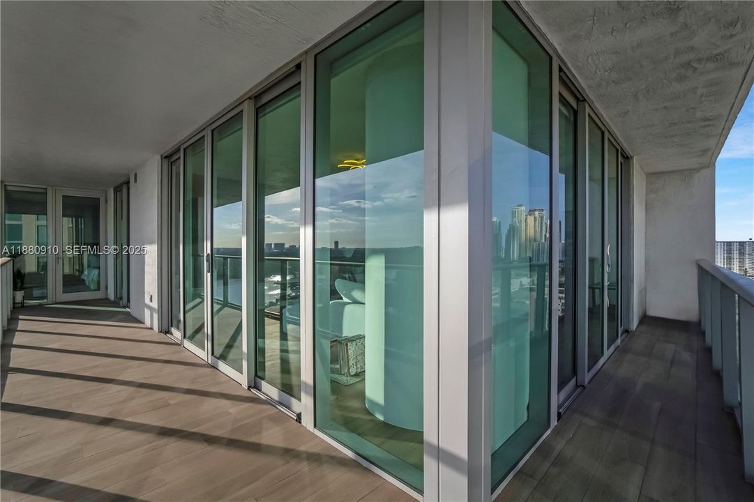 For Sale: $1,880,000 (3 beds, 3 baths, 1892 Square Feet)