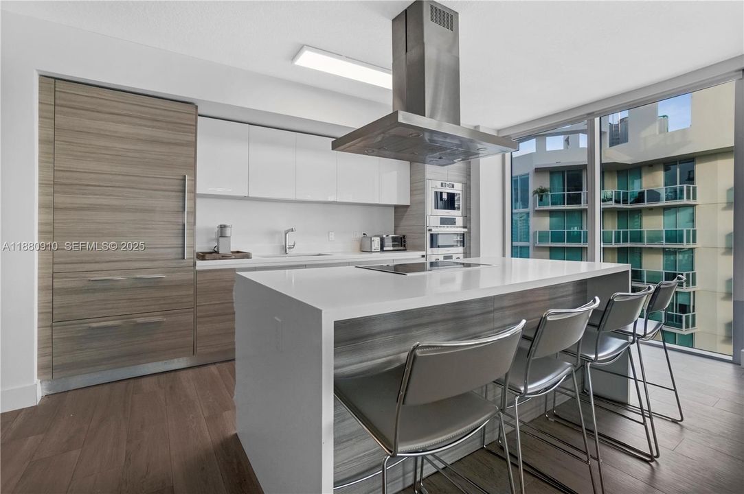 For Sale: $1,880,000 (3 beds, 3 baths, 1892 Square Feet)