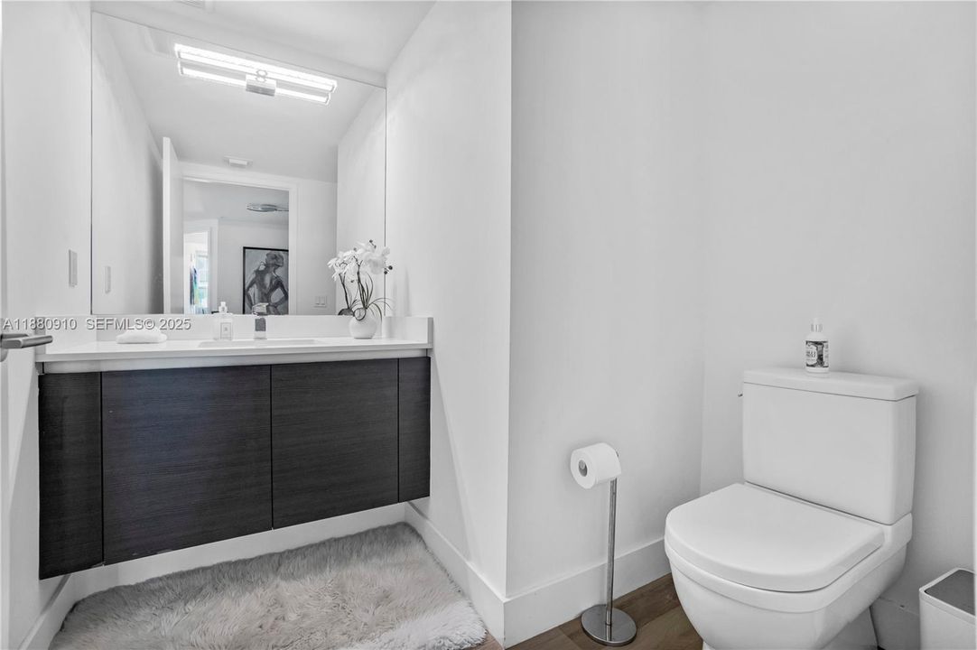 For Sale: $1,880,000 (3 beds, 3 baths, 1892 Square Feet)