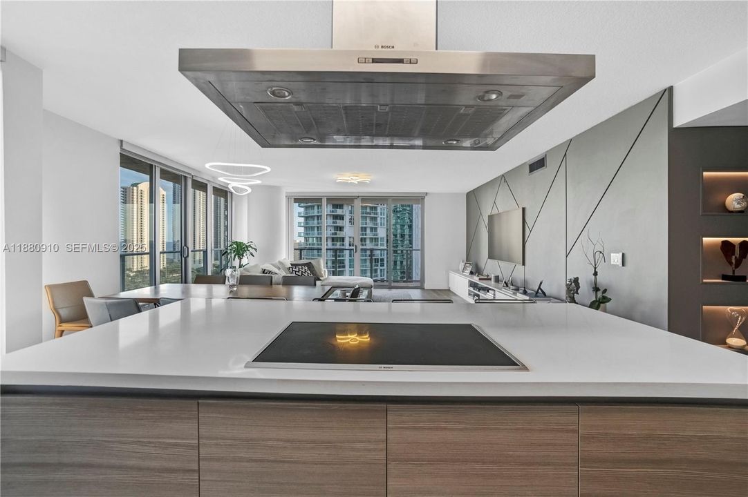 For Sale: $1,880,000 (3 beds, 3 baths, 1892 Square Feet)