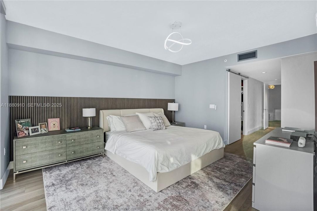 For Sale: $1,880,000 (3 beds, 3 baths, 1892 Square Feet)