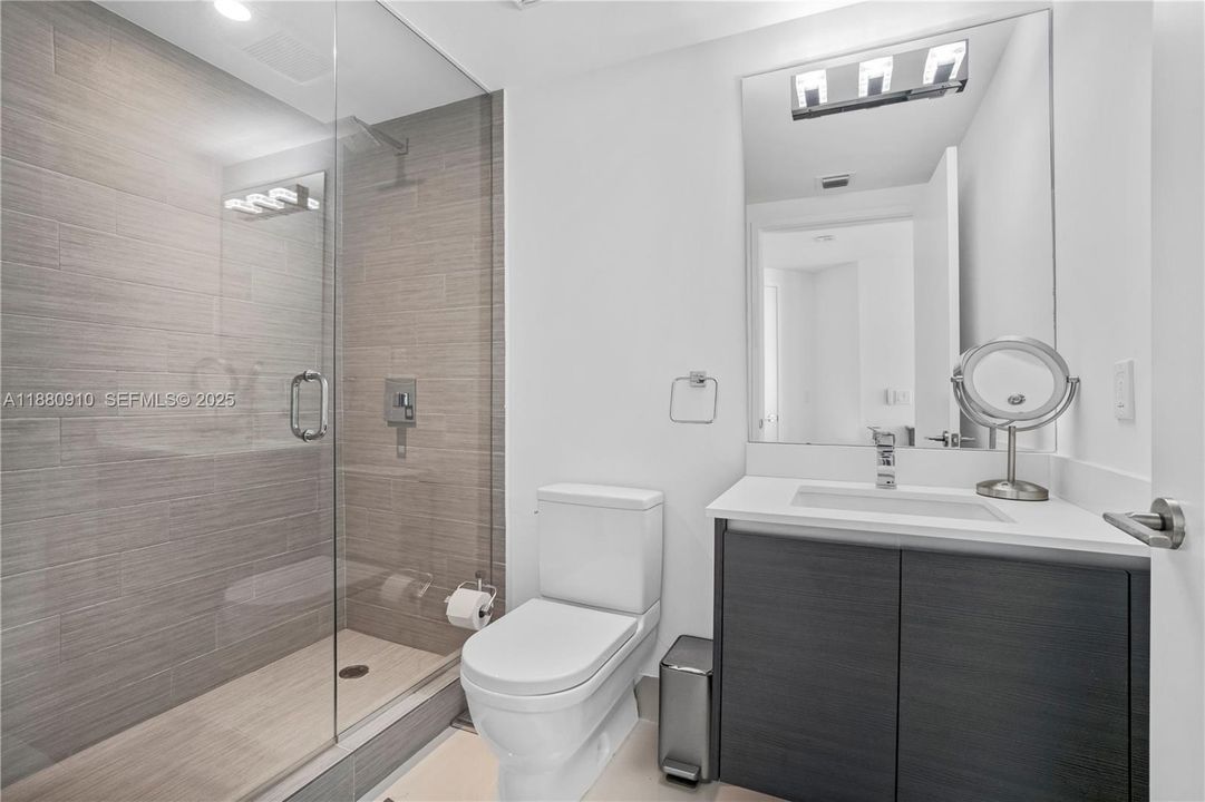 For Sale: $1,880,000 (3 beds, 3 baths, 1892 Square Feet)