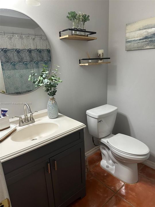 For Sale: $1,500,000 (6 beds, 3 baths, 2909 Square Feet)