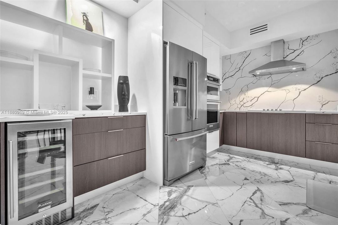 На продажу: $1,295,000 (2 спален, 2 ванн, 1522 Квадратных фут)