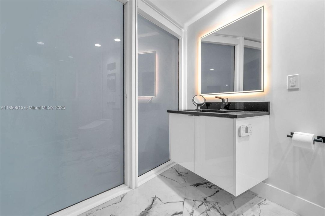 На продажу: $1,295,000 (2 спален, 2 ванн, 1522 Квадратных фут)