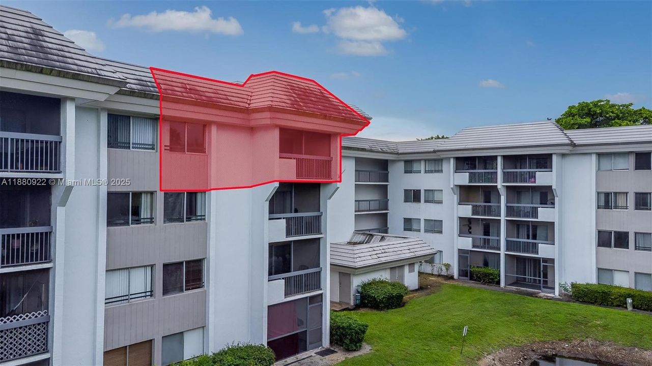 Под контрактом: $159,900 (1 спален, 1 ванн, 764 Квадратных фут)