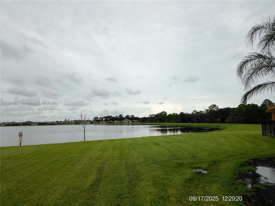 Recientemente alquilado: $2,100 (4 camas, 2 baños, 1828 Pies cuadrados)