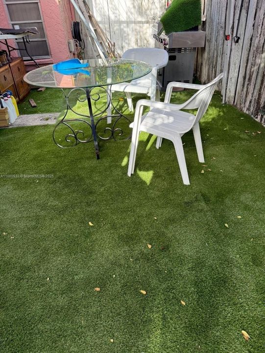 Recently Rented: $1,300 (1 beds, 1 baths, 1903 Square Feet)