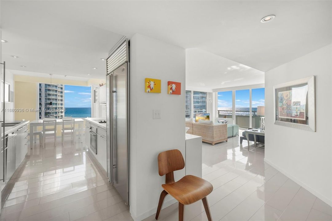 待售: $2,595,000 (3 贝兹, 3 浴室, 1802 平方英尺)