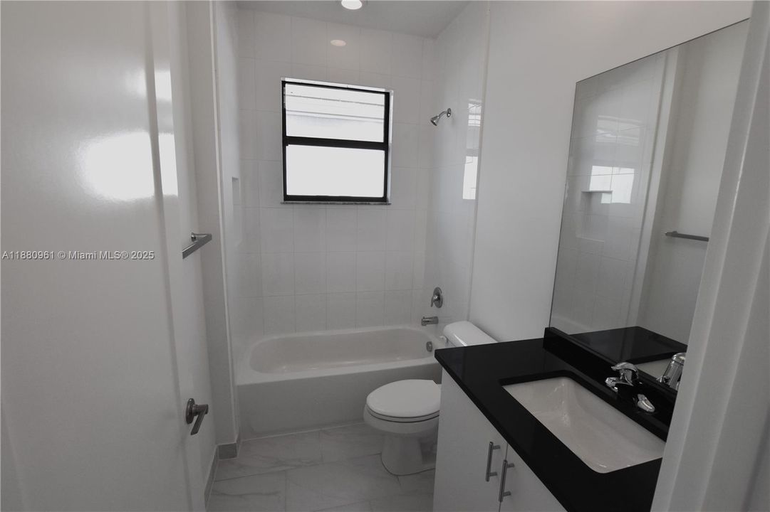 Recently Rented: $13,000 (5 beds, 7 baths, 4527 Square Feet)