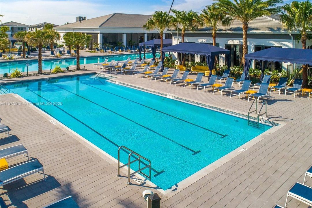 Recently Rented: $13,000 (5 beds, 7 baths, 4527 Square Feet)