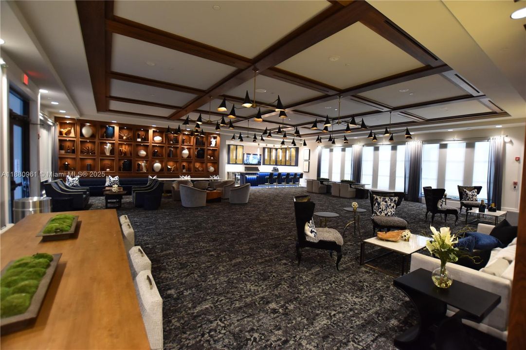 Recently Rented: $13,000 (5 beds, 7 baths, 4527 Square Feet)