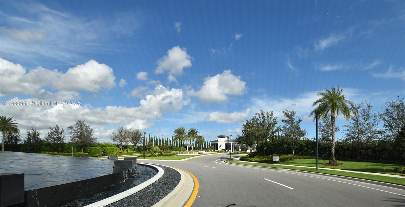 Recently Rented: $13,000 (5 beds, 7 baths, 4527 Square Feet)