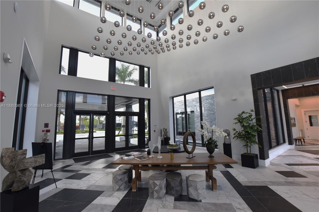 Recently Rented: $13,000 (5 beds, 7 baths, 4527 Square Feet)