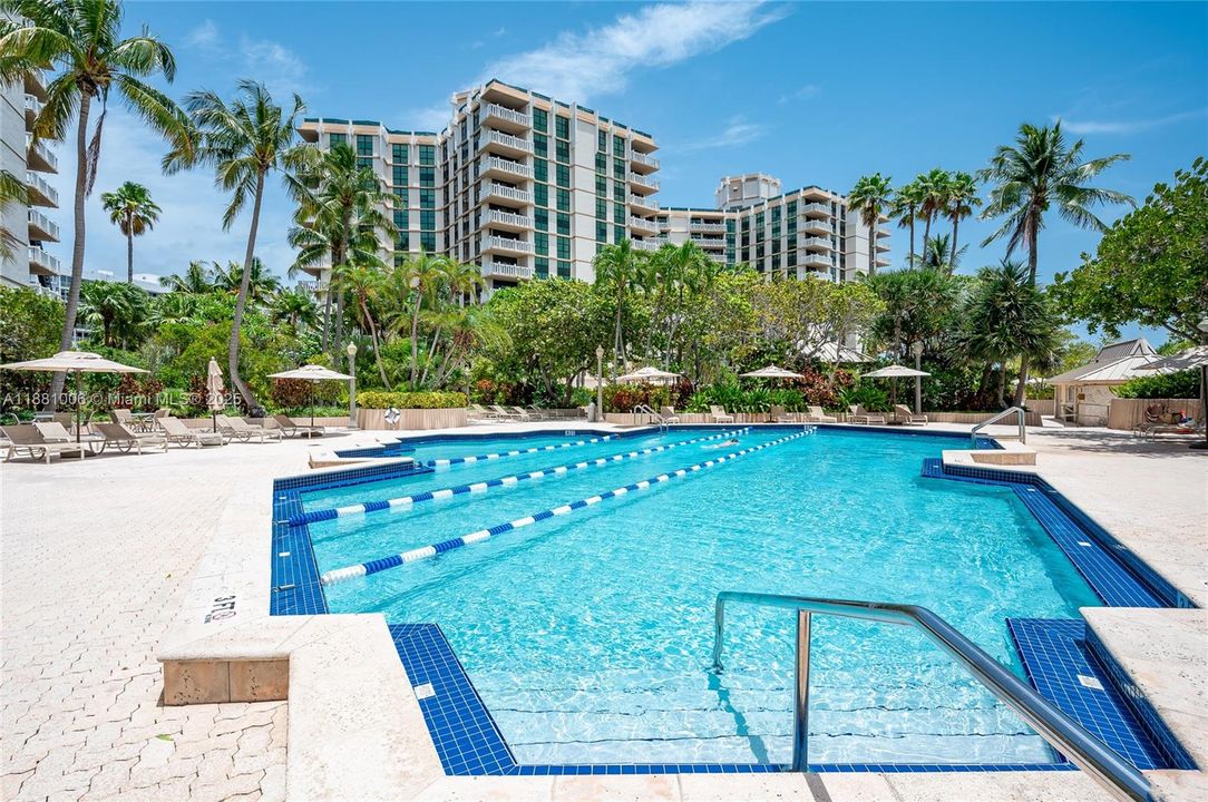 待售: $1,625,000 (2 贝兹, 2 浴室, 1782 平方英尺)