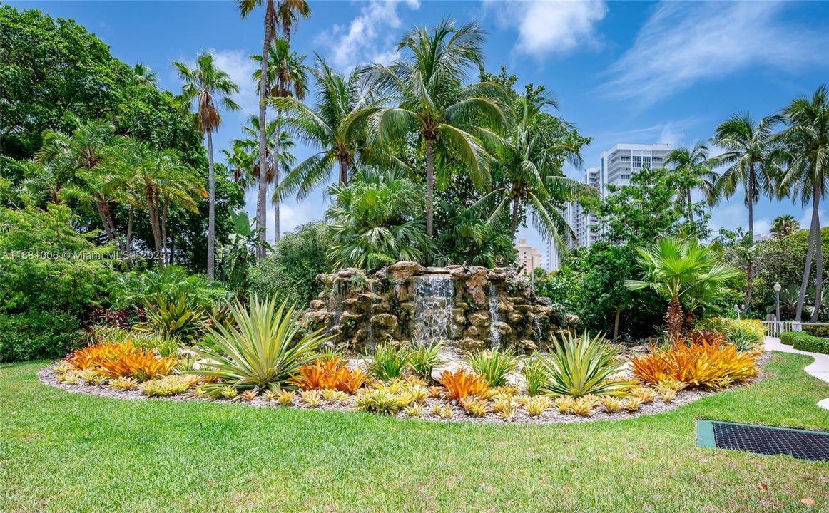 待售: $1,625,000 (2 贝兹, 2 浴室, 1782 平方英尺)