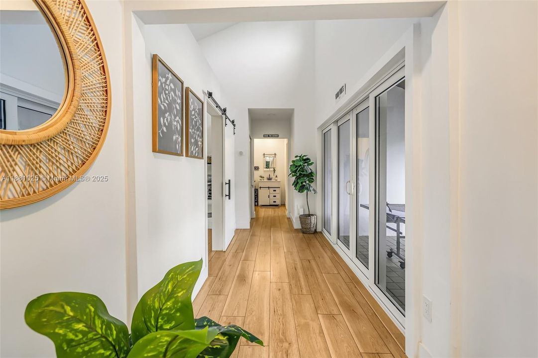 Active With Contract: $2,400,000 (11 beds, 9 baths, 6824 Square Feet)