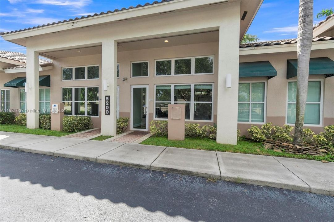 На продажу: $470,000 (0 спален, 0 ванн, 0 Квадратных фут)